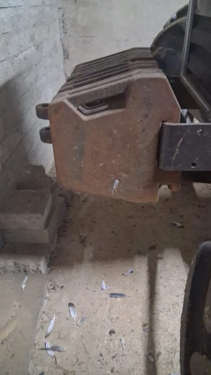 Massey Ferguson weights - Image 4