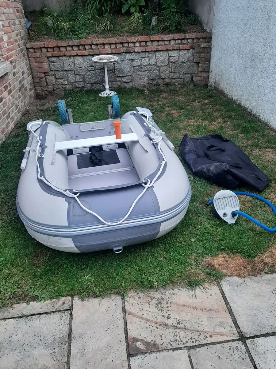 Inflatable dinghy boat - Image 1