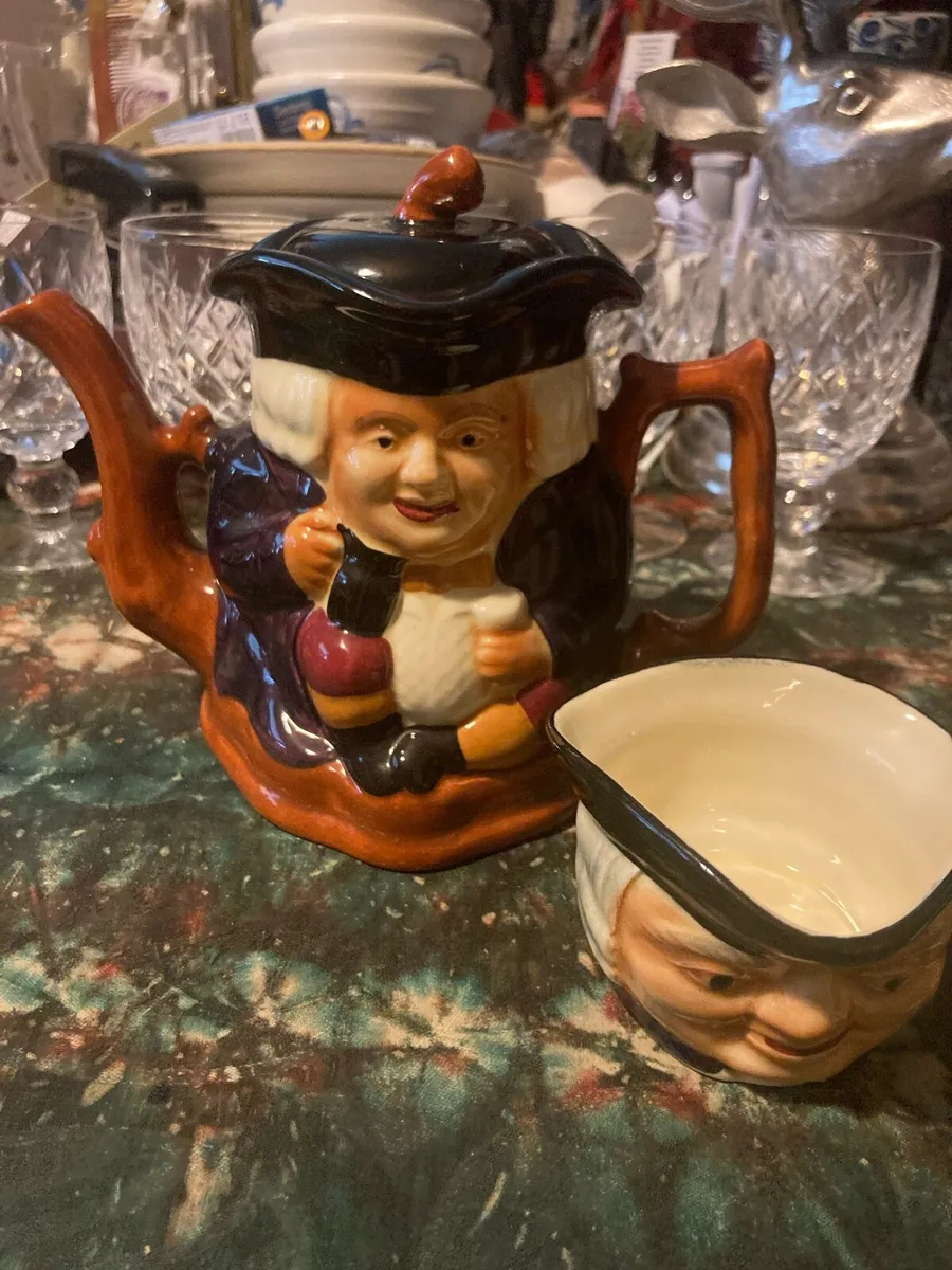 Toby character teapot free postage - Image 1