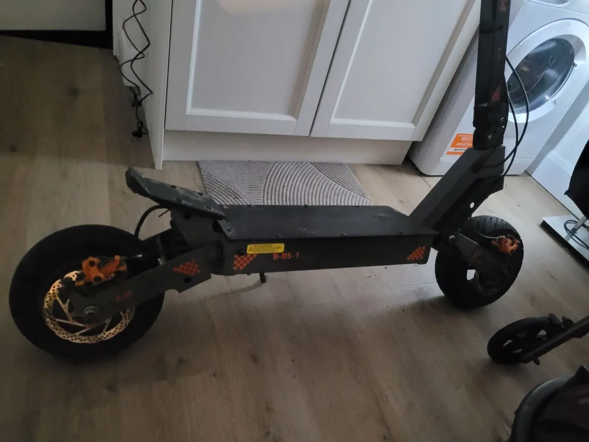 G4 scooter - Image 3