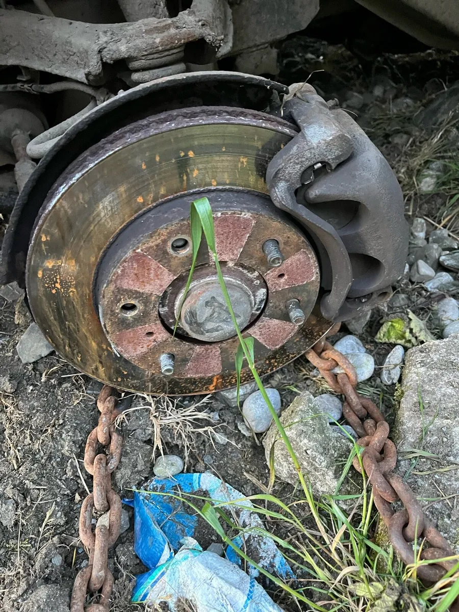 Mitsubishi jeep - Image 4