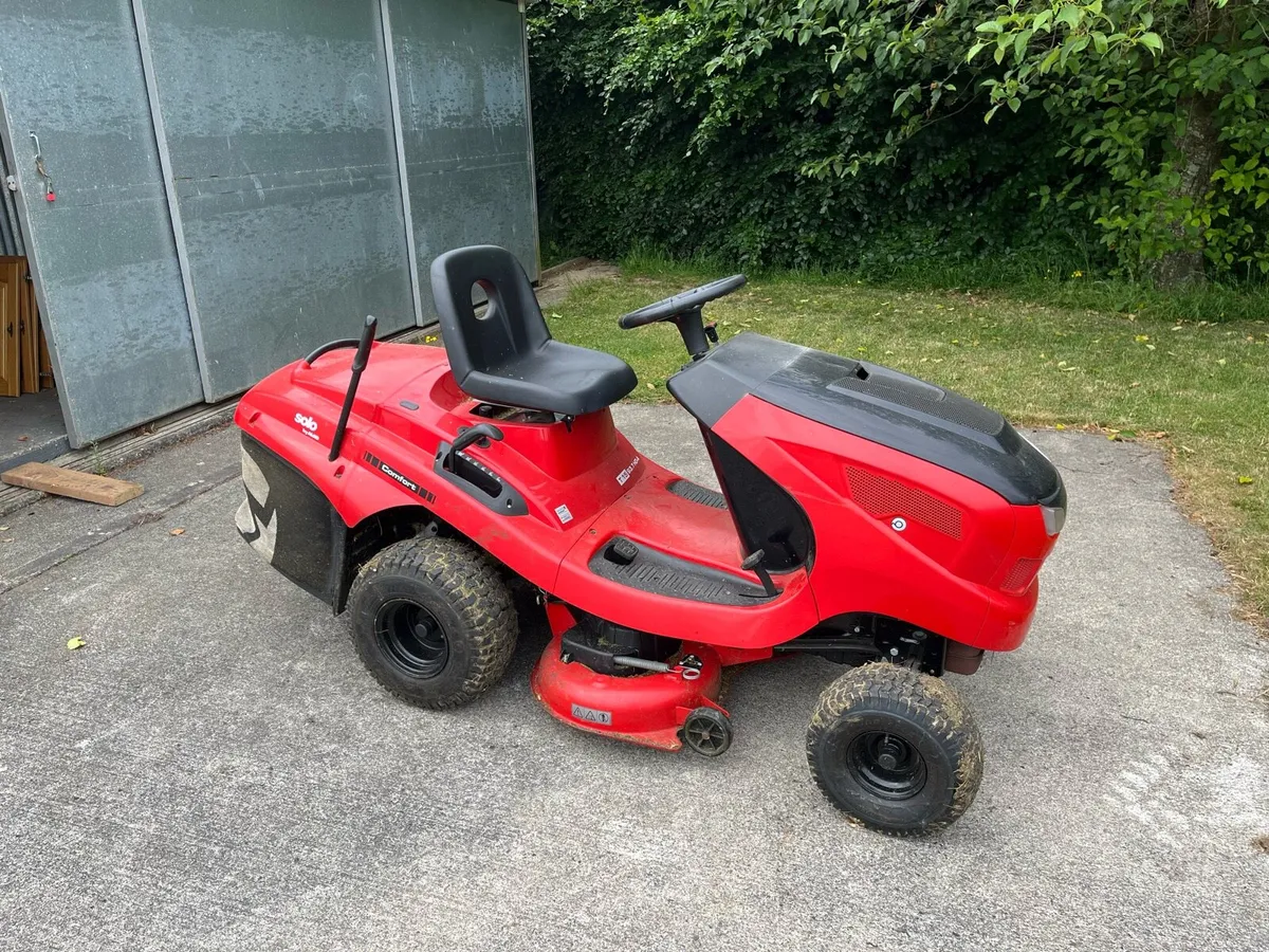 Ride on Lawnmower - Image 1