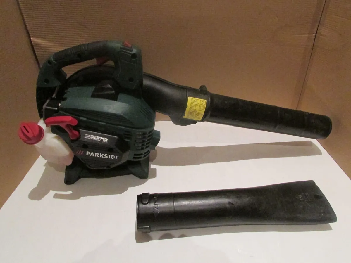 Parkside petrol leaf blower - Image 1