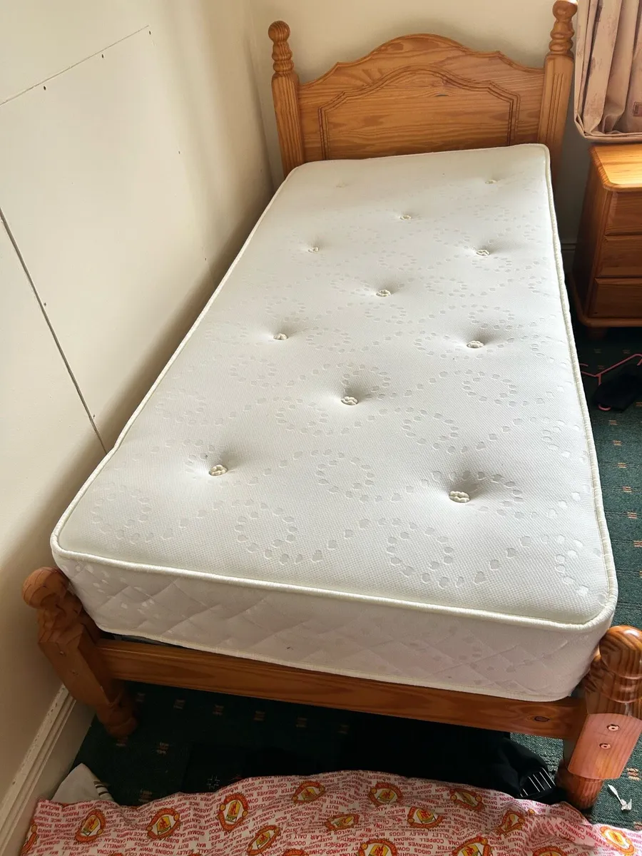 Single bed mattress locker - Image 1