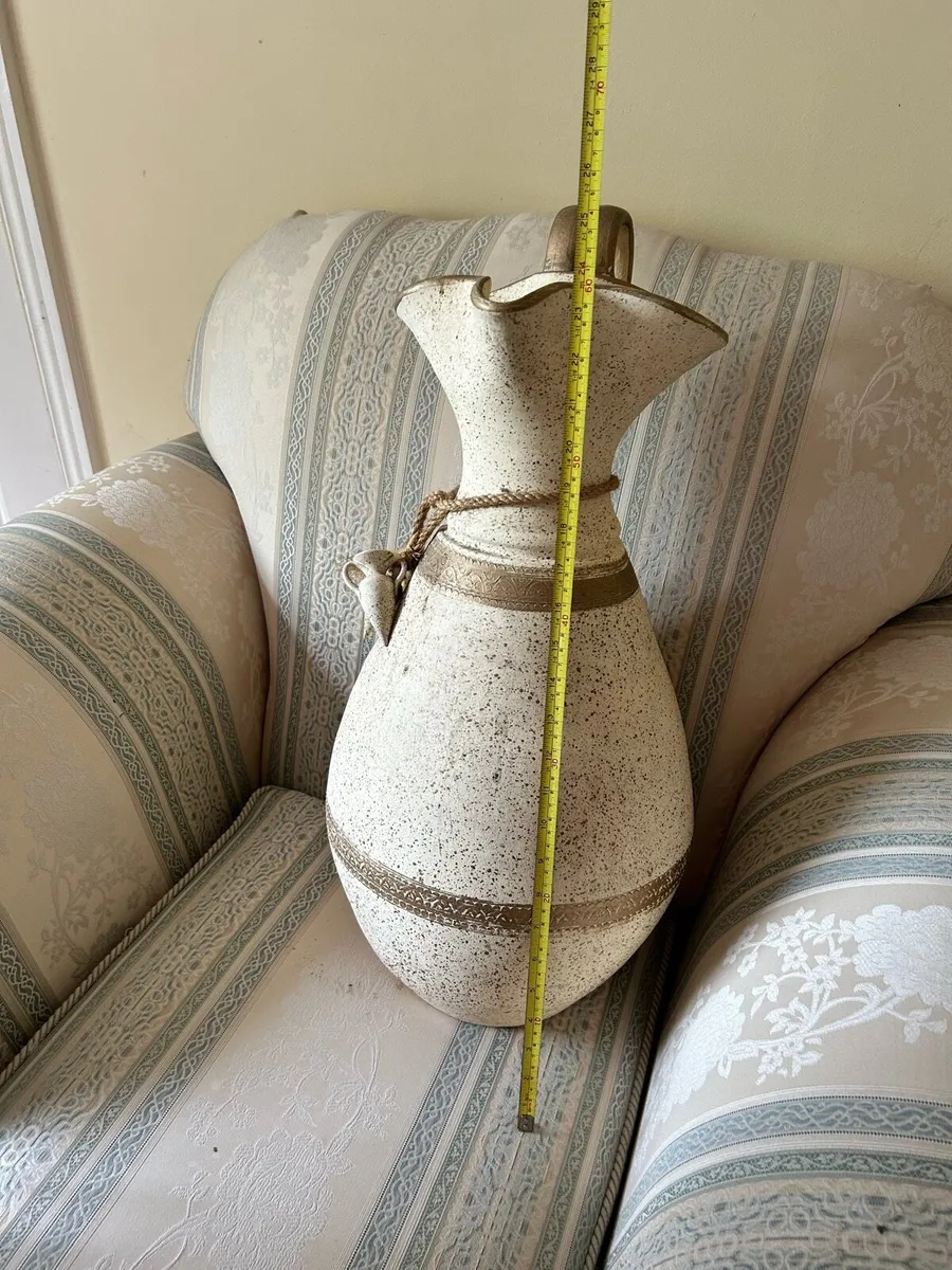 Large beige ceramic vase - Image 1
