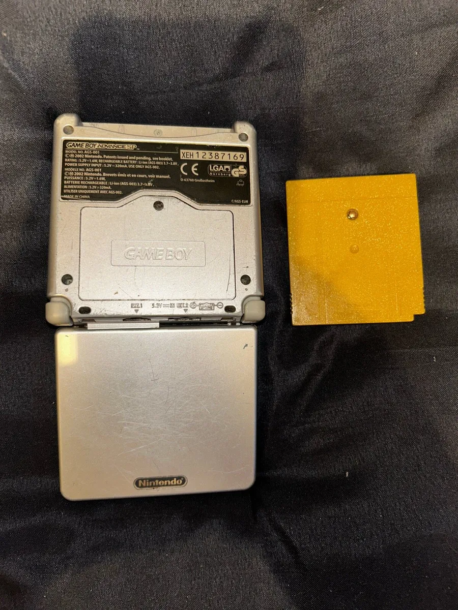 Gameboy Advanced SP Silver - Image 3