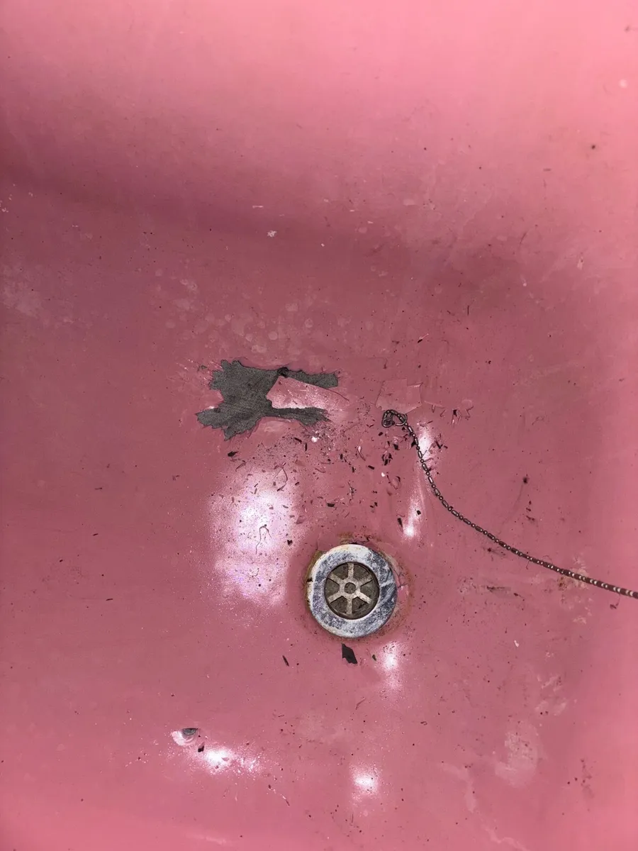 Vintage cast iron bath room suite - Image 3