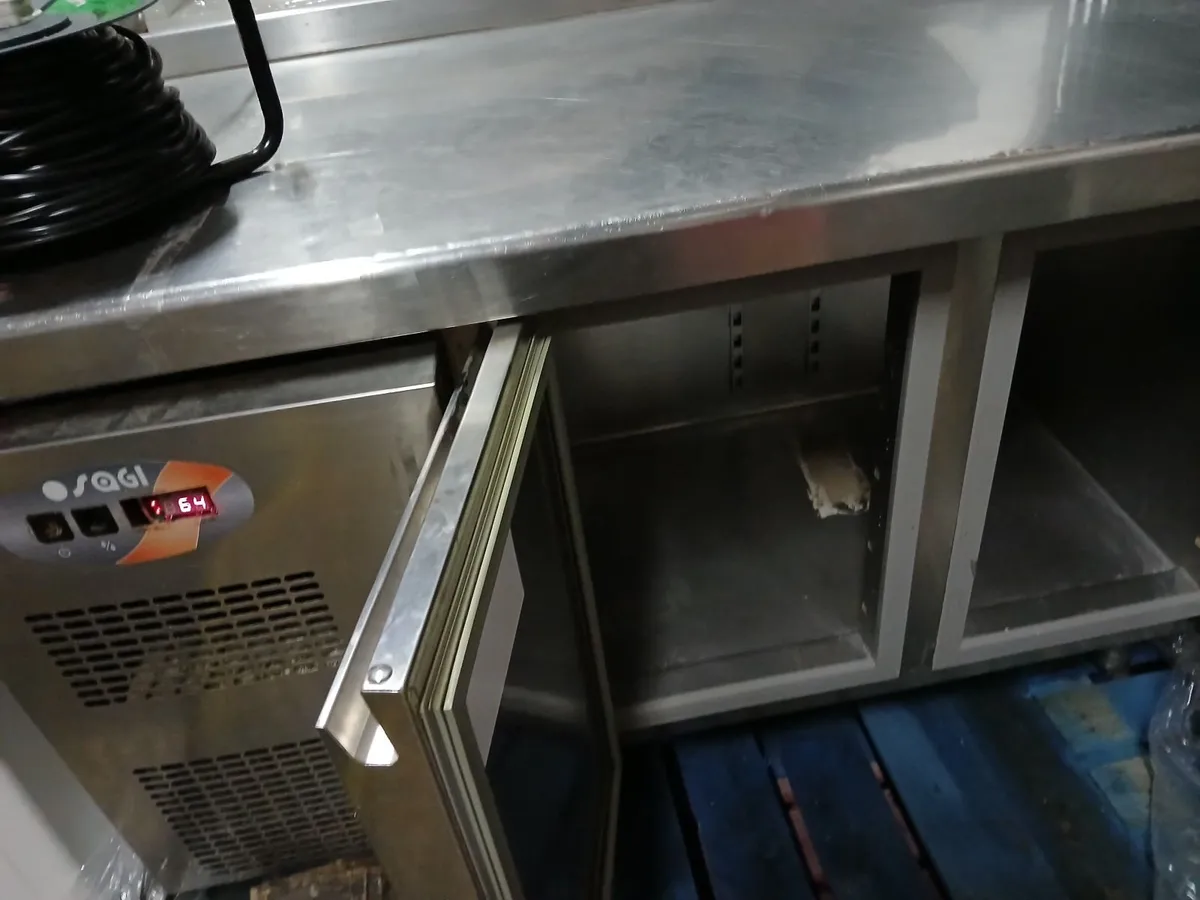 Stainless steel cabbinet fridge unit del - Image 1