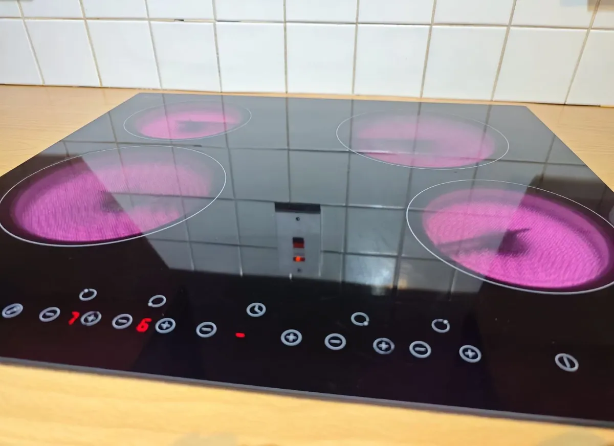 Electric hob - Image 1