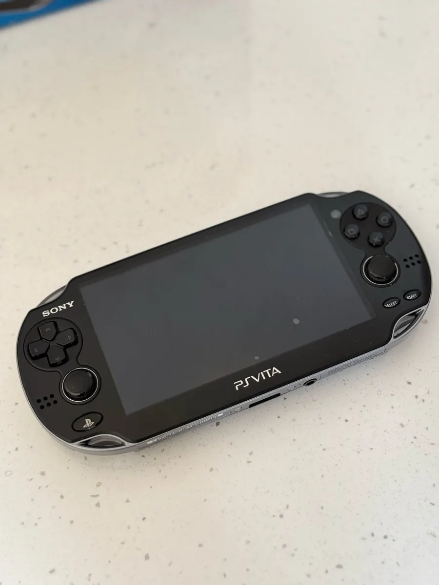 PS Vita Limited Edition Call of Duty Declassified - Image 3