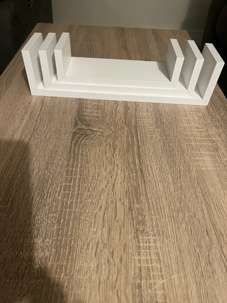 Wood shelves - Image 1