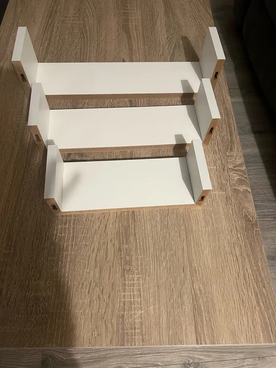 Wood shelves - Image 2
