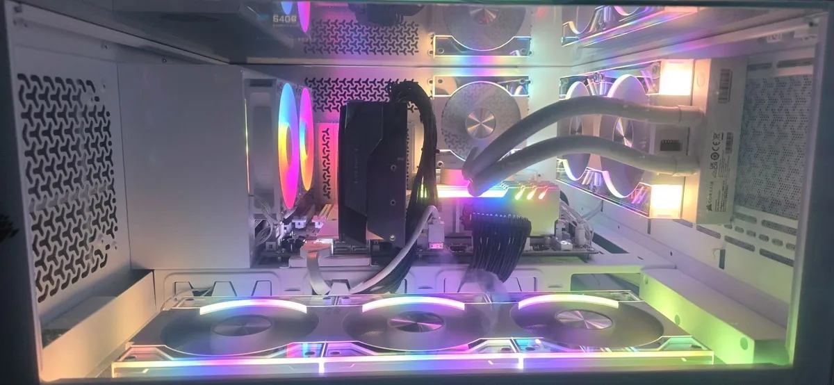 Custom gaming PC RYZEN 9800x3d 64gb 9070xt 16gb - Image 4