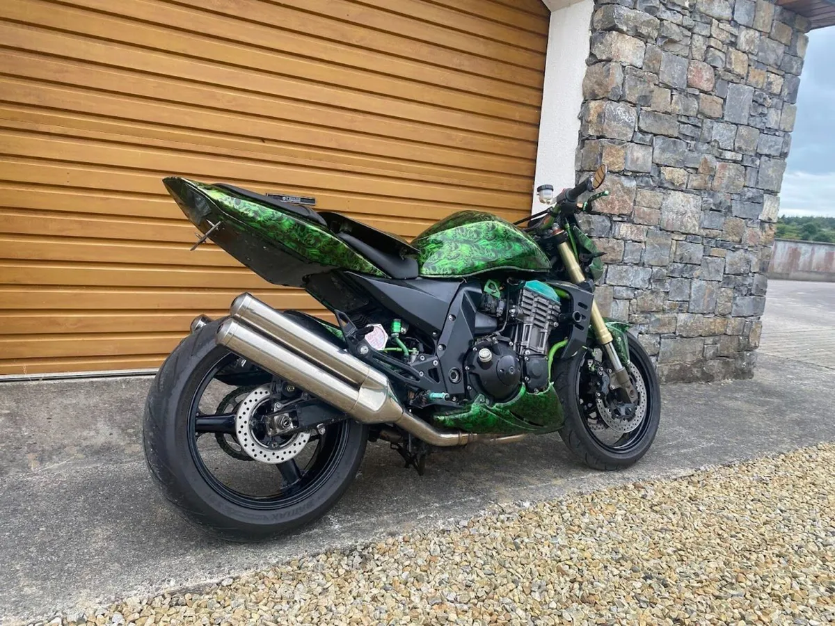 Kawasaki Z1000 - Image 2