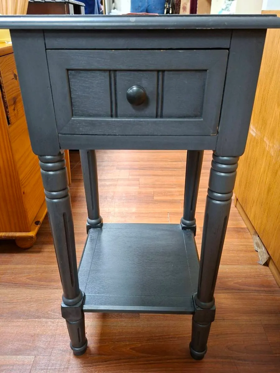 SIDE TABLE - Image 2