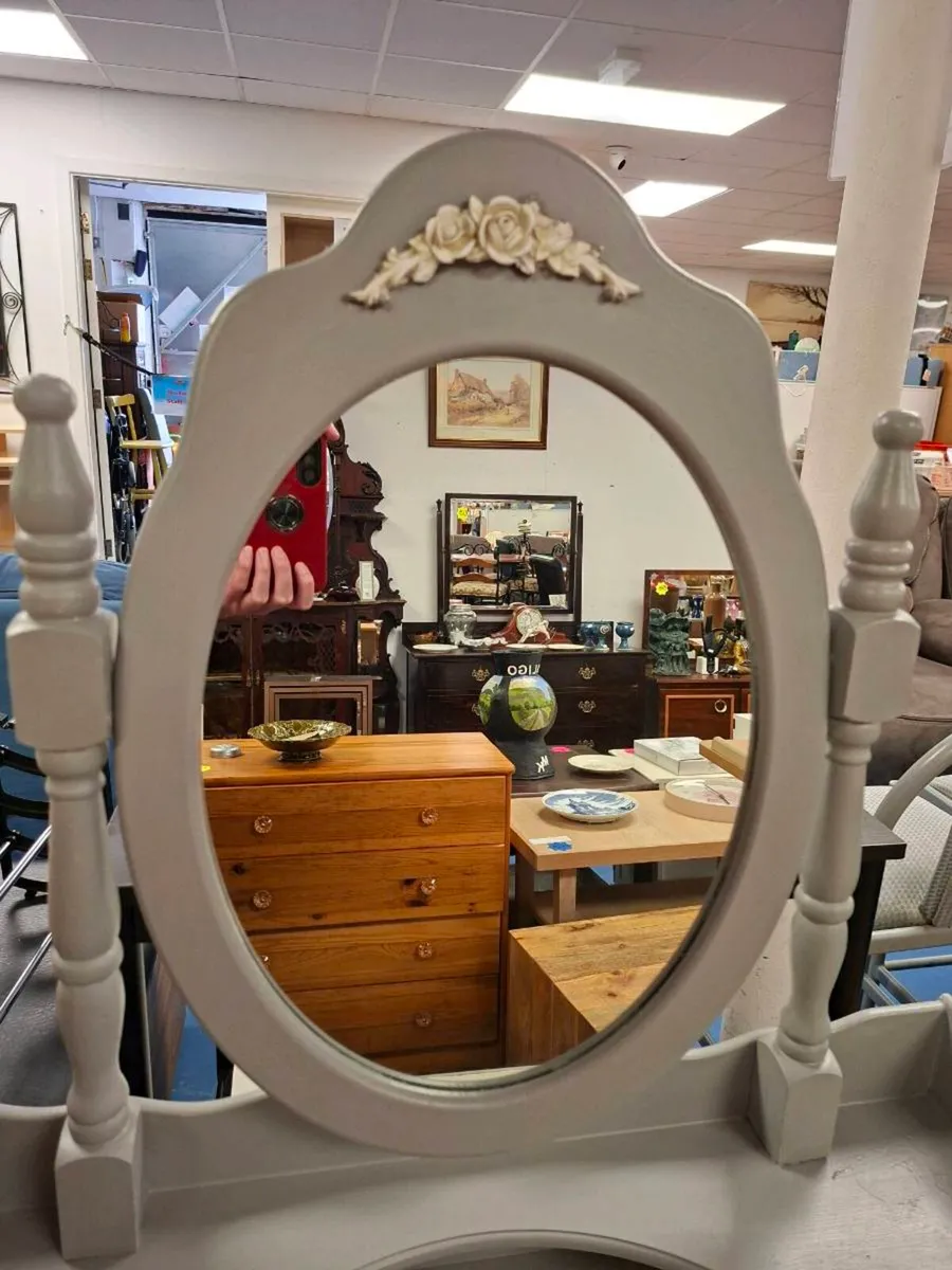 DRESSING TABLE - Image 2