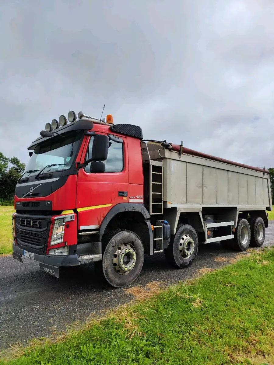 2017 FM Volvo Tipper 460hp - Image 4