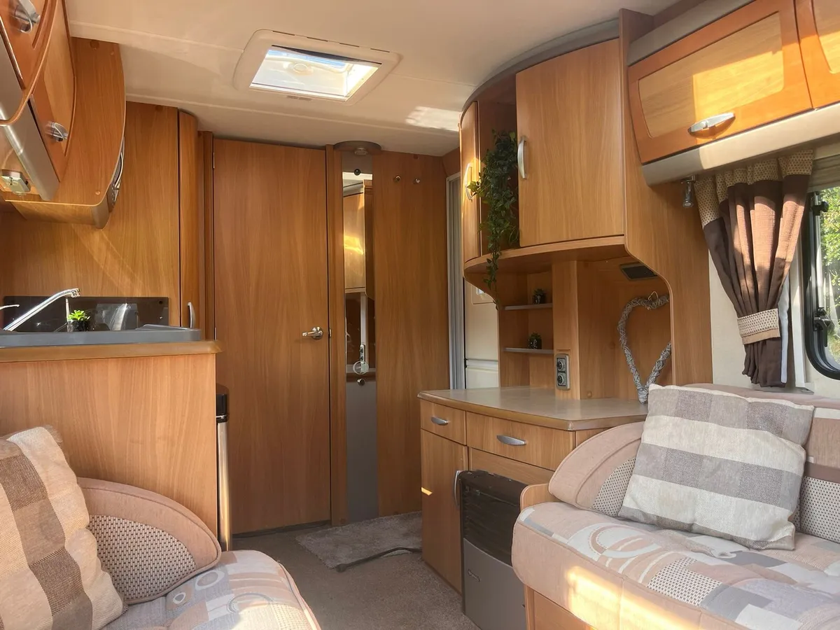 Caravan - Image 3