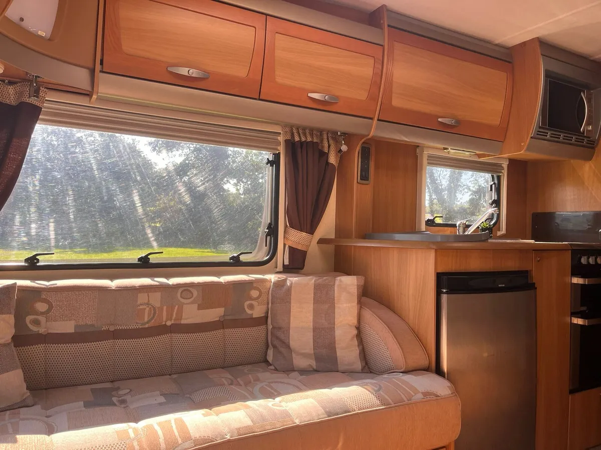 Caravan - Image 4