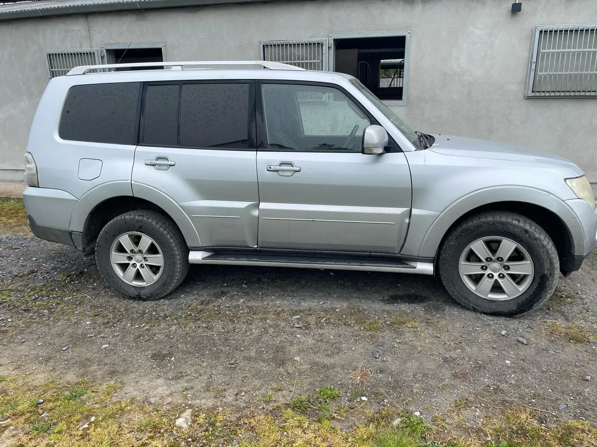Mitsubishi Pajero - Image 3