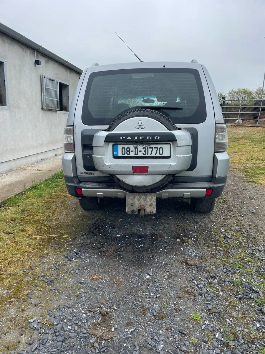 Mitsubishi Pajero - Image 4