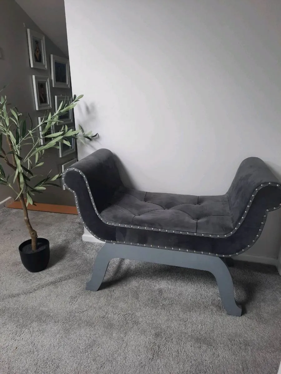 Velvet Love Seat - Image 1
