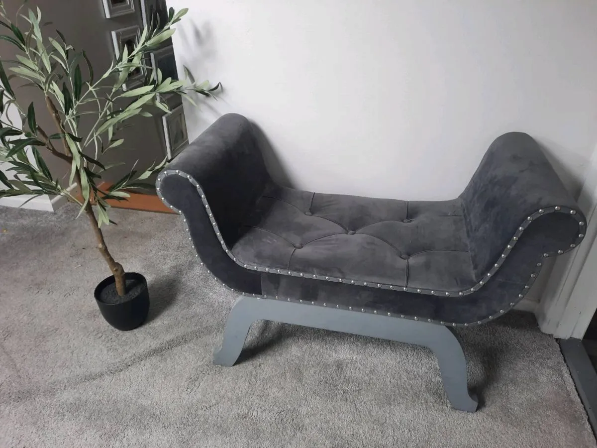 Velvet Love Seat - Image 2