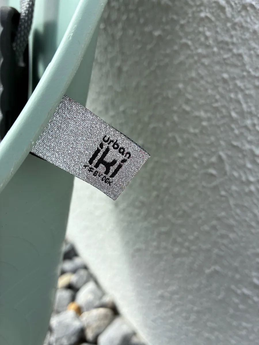 Child bike seat - Image 1