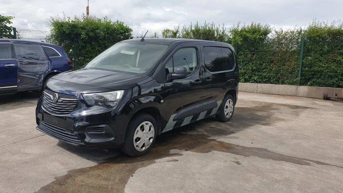 *For parts* Opel Combo S/S, 1.5 dsl 5 speed (2019) - Image 3