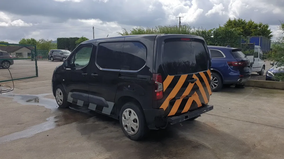 *For parts* Opel Combo S/S, 1.5 dsl 5 speed (2019) - Image 4