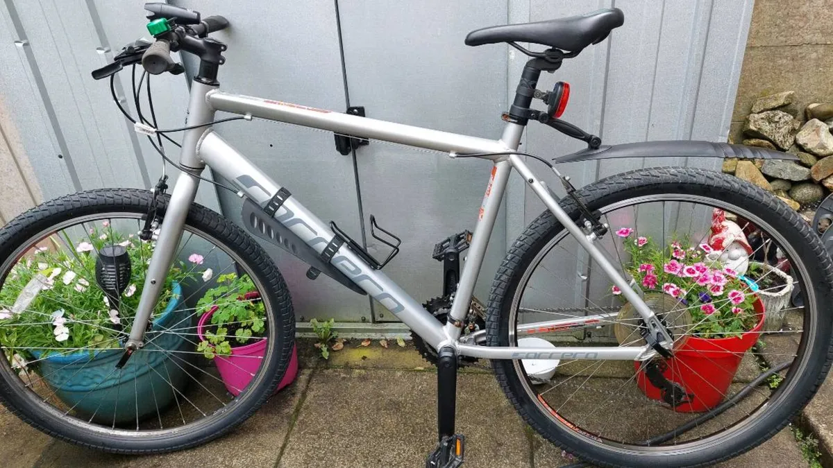 Carrera Hybrid Bike Large Frame - Image 2