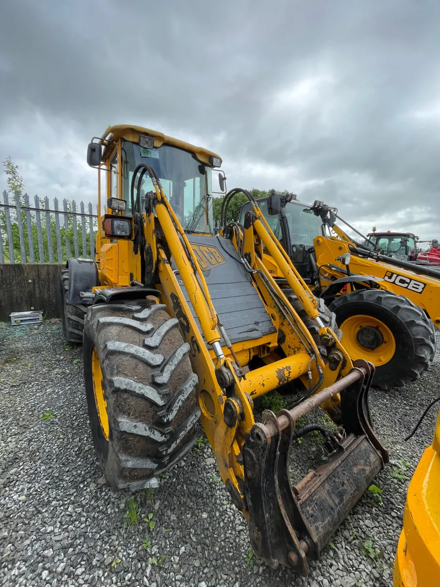 JCB 412 - Image 1