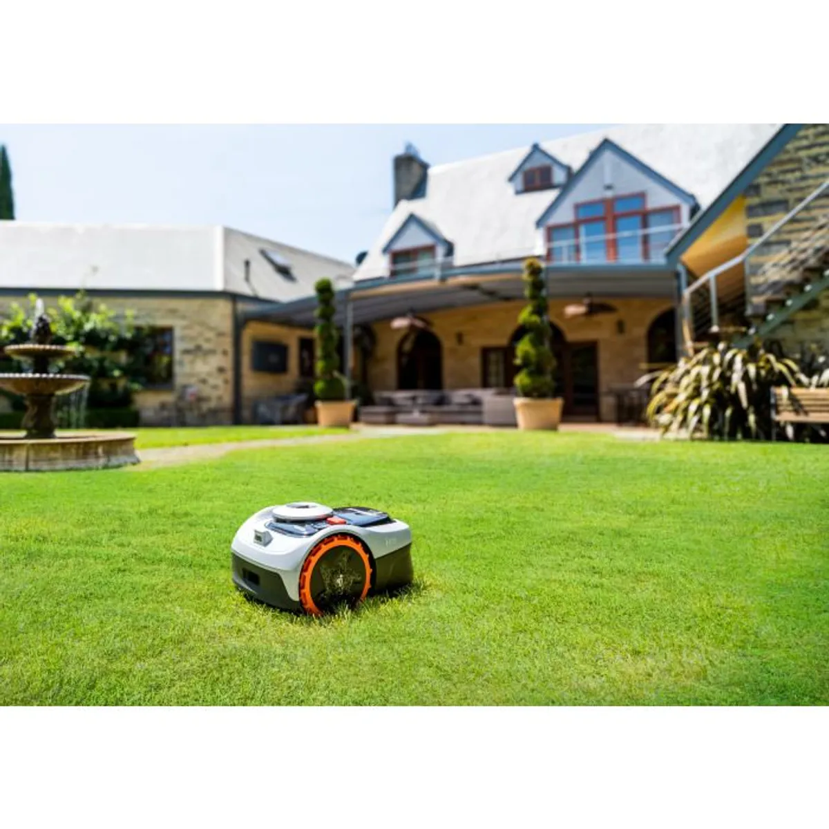 Segway Navimow i105 Wire-Free Robotic Lawnmower + Extra Blades - Excellent Condition - Image 4