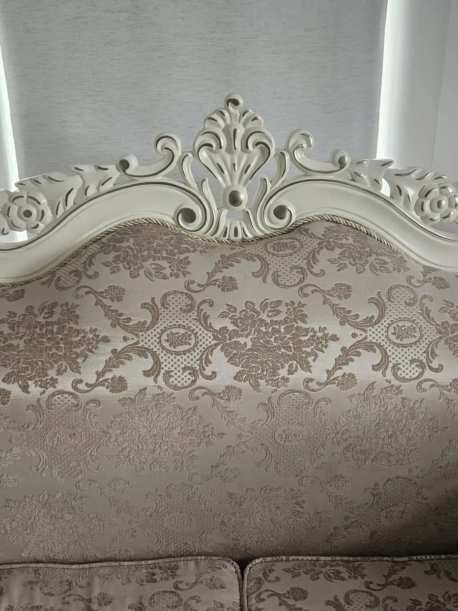 2 seater Couch - Image 2