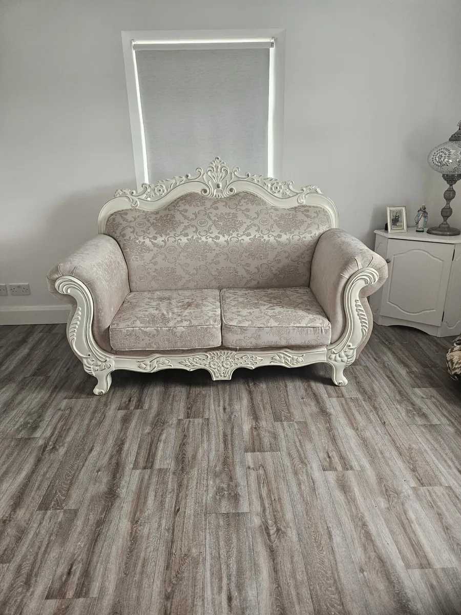 2 seater Couch - Image 3