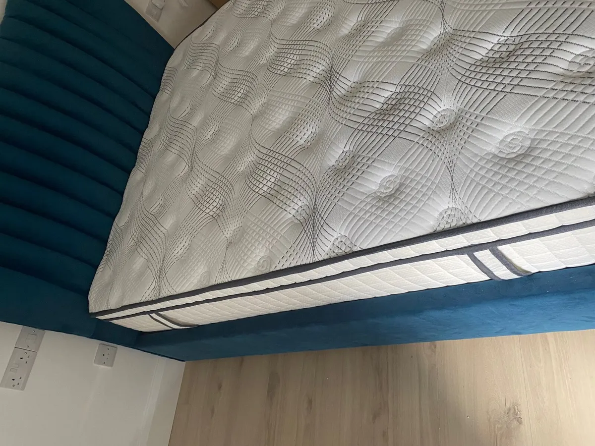 Bed - Image 2