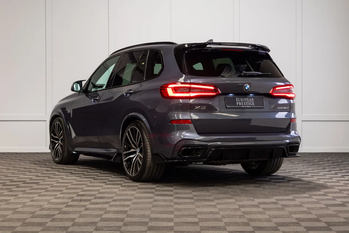182 BMW X5 X-Drive 30d M-Sport 5 Seat N1 Crewcab - Image 4