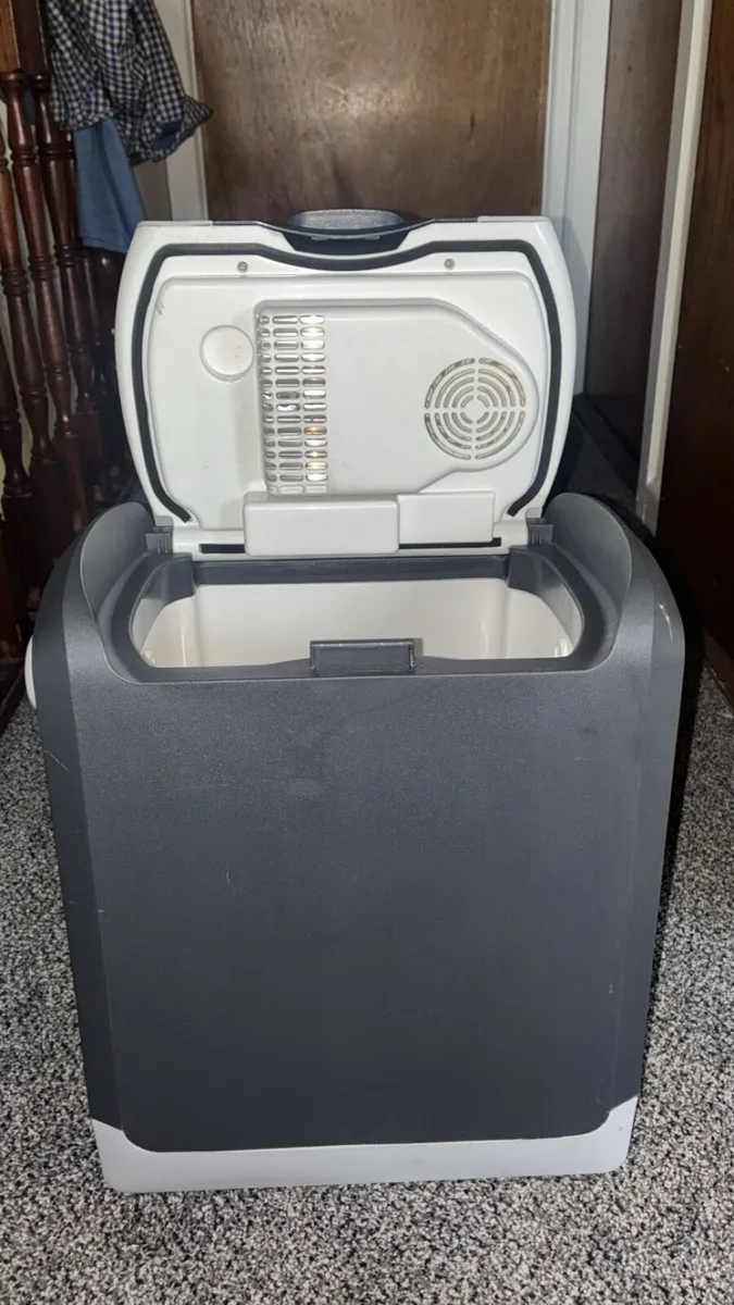 Halfords 12.5 litre cool box - Image 2