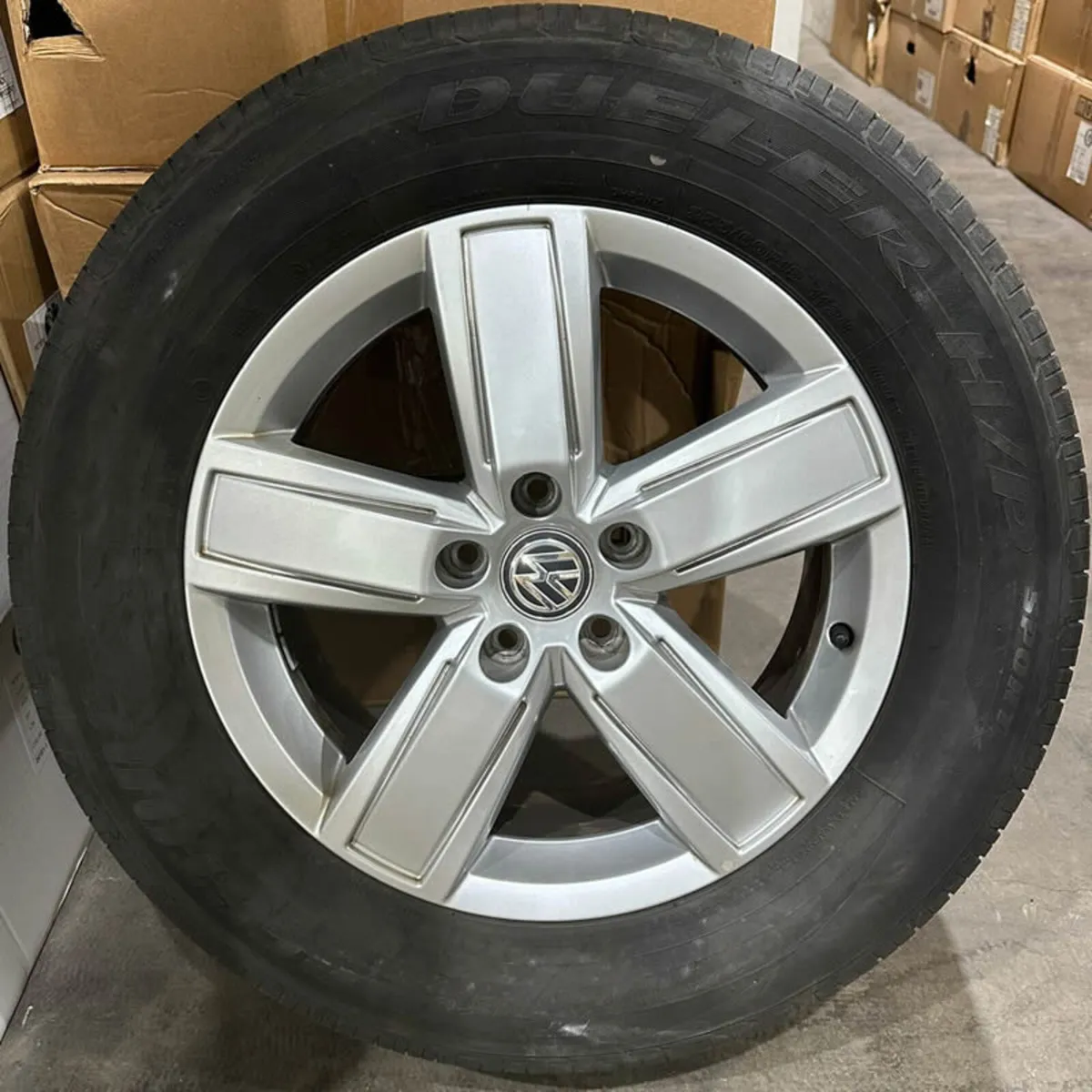 18" Genuine VW Amarok Manaus Alloys & Tyres - Image 2