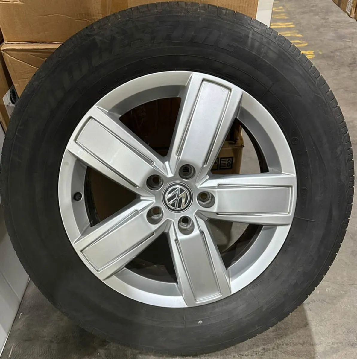 18" Genuine VW Amarok Manaus Alloys & Tyres - Image 3
