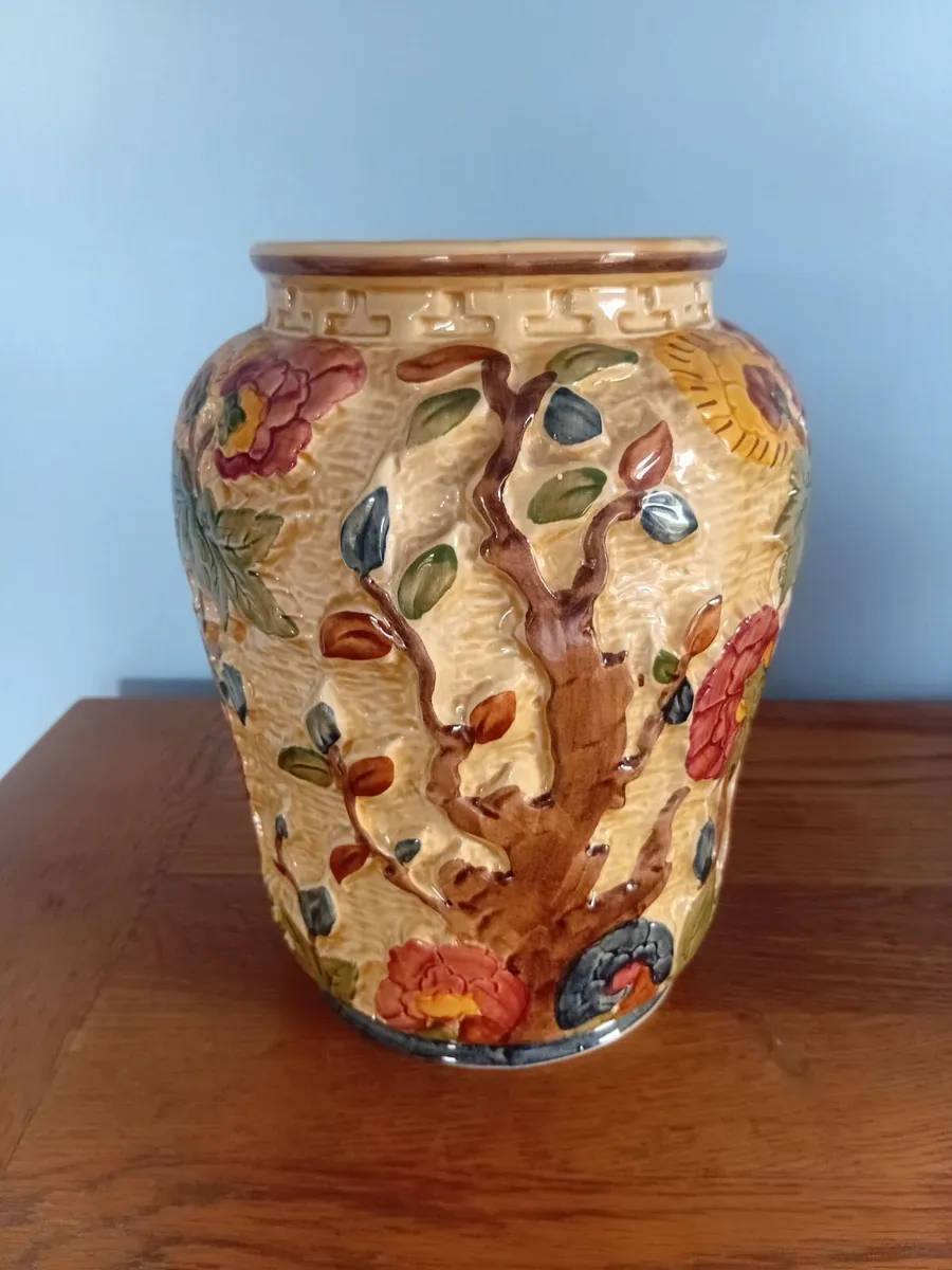 Collectible Ceramics - Image 4