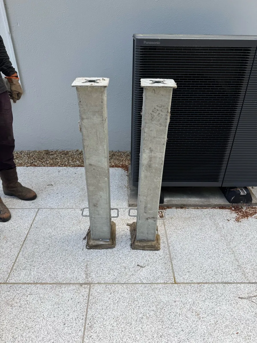 Heavy duty steel bollards - Image 1