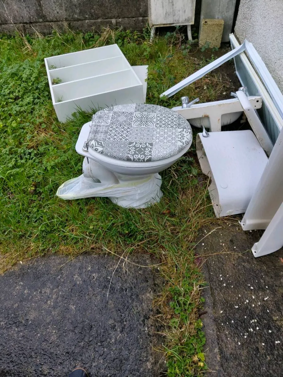 Toilet - Image 1