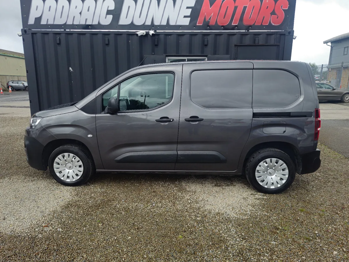 231 Citreon Berlingo High Spec - Image 4