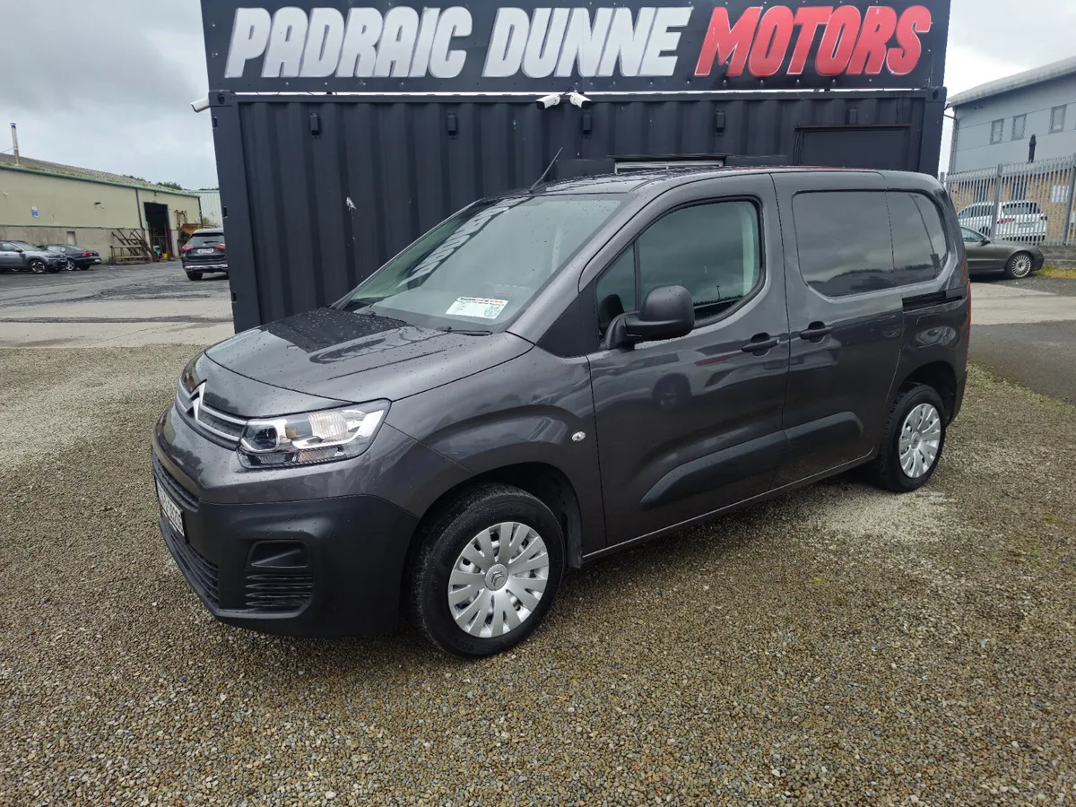 231 Citreon Berlingo High Spec - Image 1