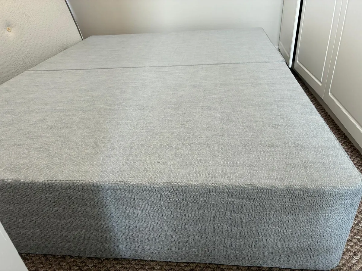 King size bed base - Image 1