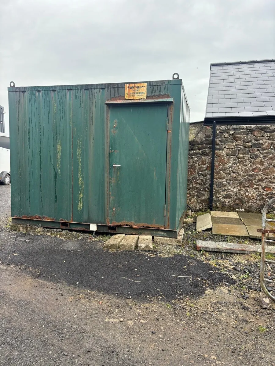 Storage unit - Image 1