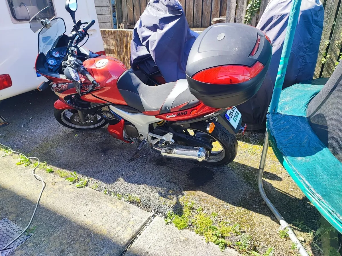 YAMAHA TDM 850 2000 - Image 2
