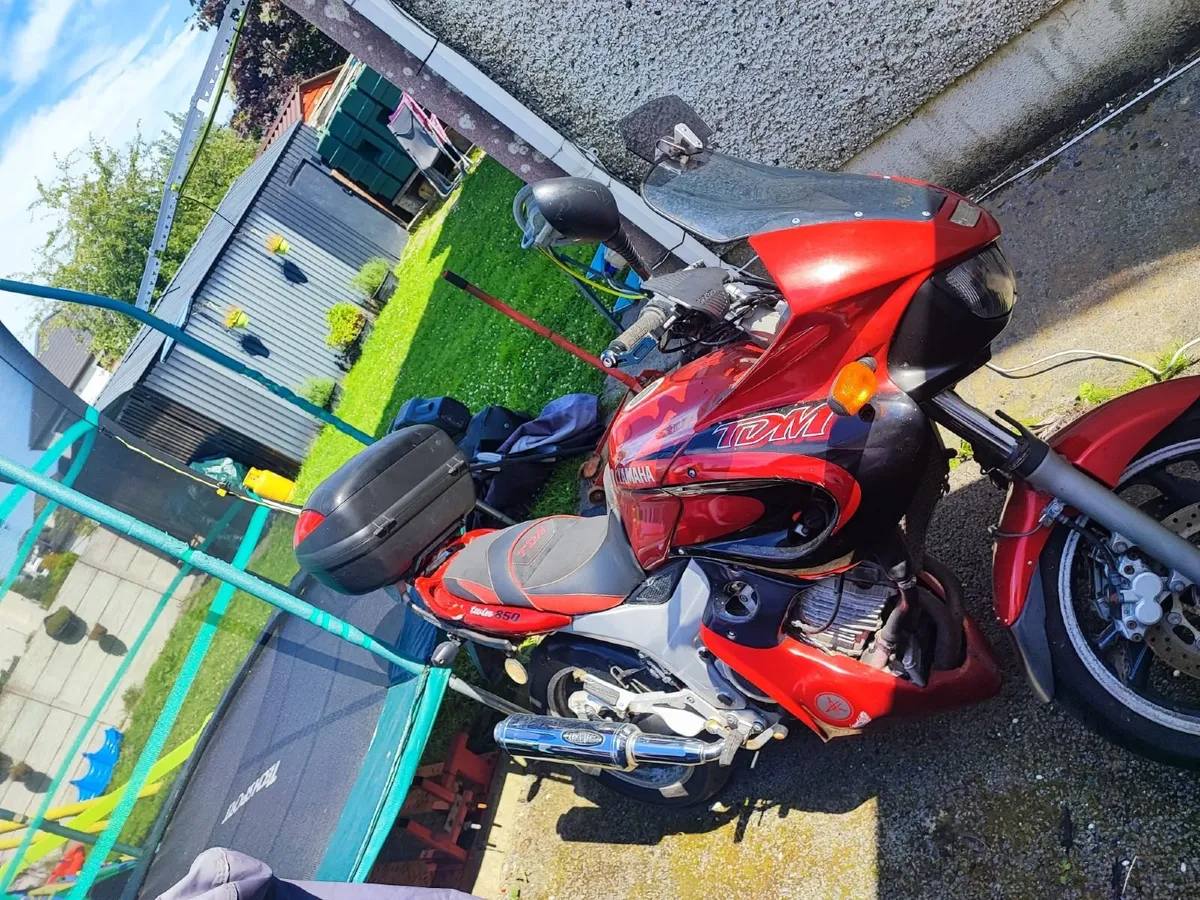 YAMAHA TDM 850 2000 - Image 1