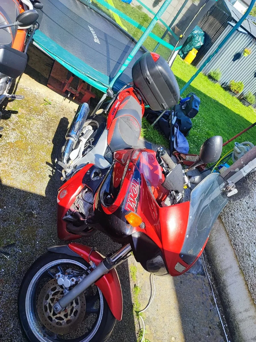 YAMAHA TDM 850 2000 - Image 3